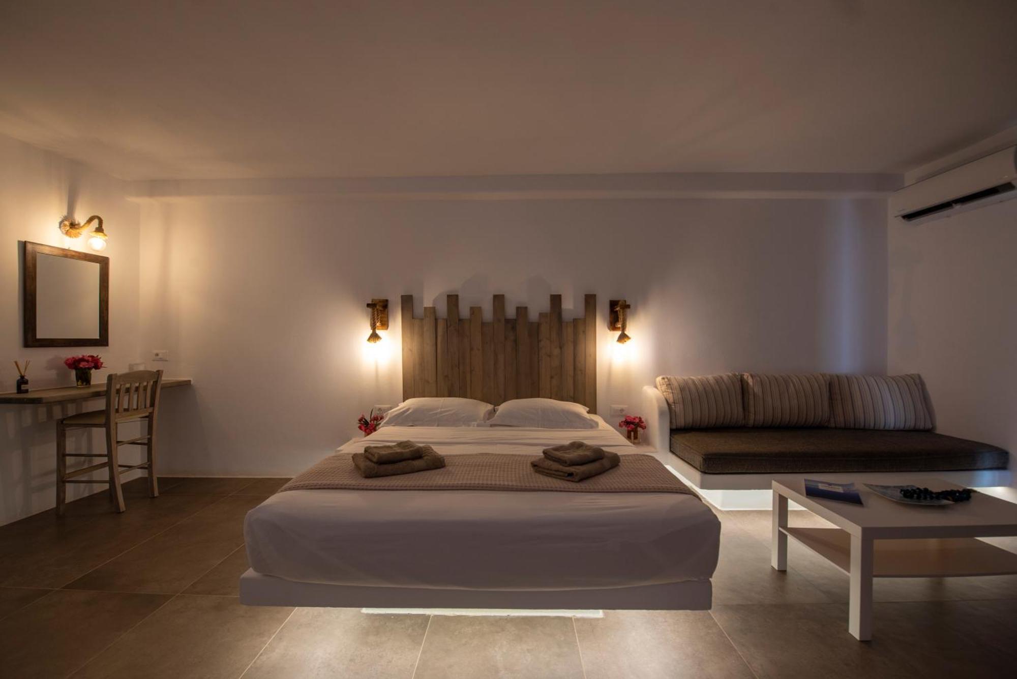 Myrsini'S Luxury Suites Merchia Mykonos Town Exterior photo